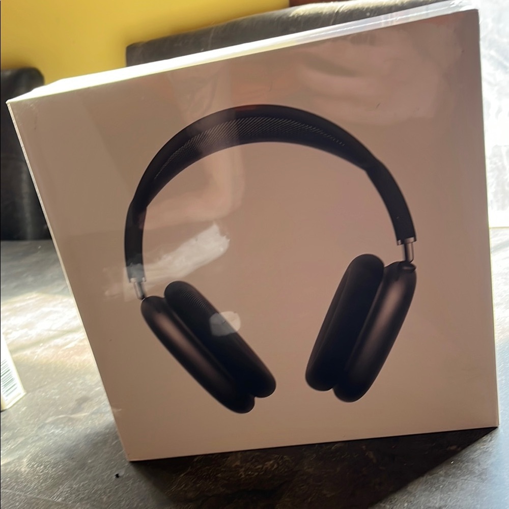 Apple Black Over-Ear Headphones